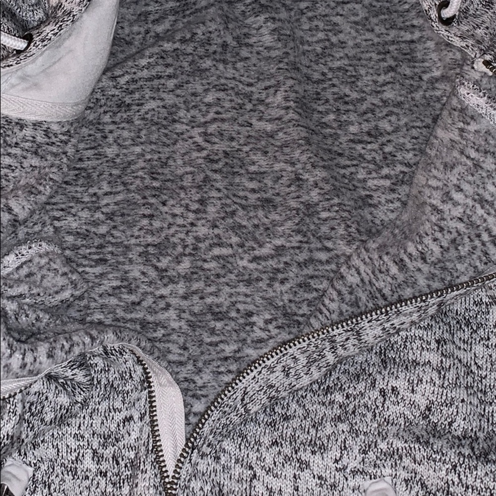 Simple Lightweight Jacket - Picture 7 of 8